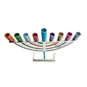 חנוכייה קלאסית צבעונית בעיצוב מודרני